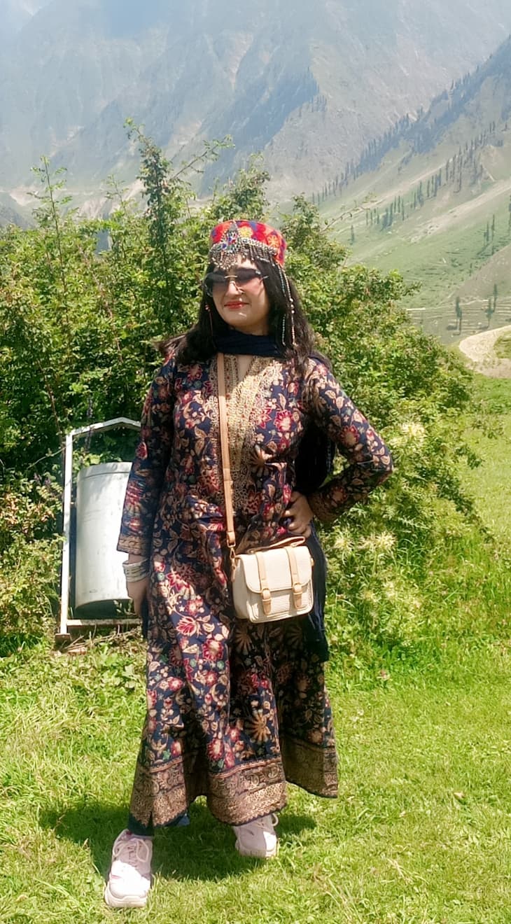 Izza Malik photo 3